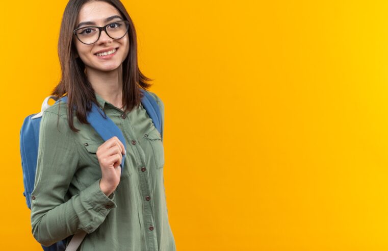 Estudante do futuro será conectado, mais velho e transitará entre carreiras profissionais, afirma especialista