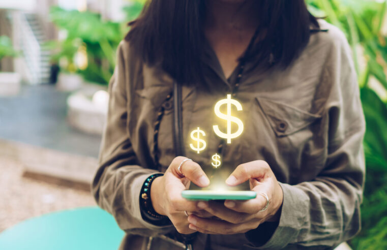 Renda média de Brasileiros nos EUA supera a de americanos e outros imigrantes