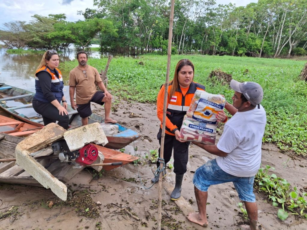 Governo do Amazonas divulga boletim sobre a cheia no estado