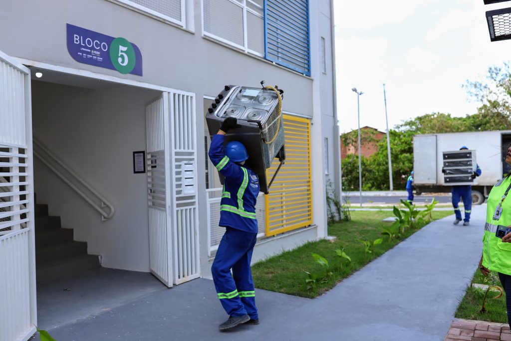 Famílias beneficiadas pelo Prosamin+ iniciam mudança para o Parque Residencial Maués