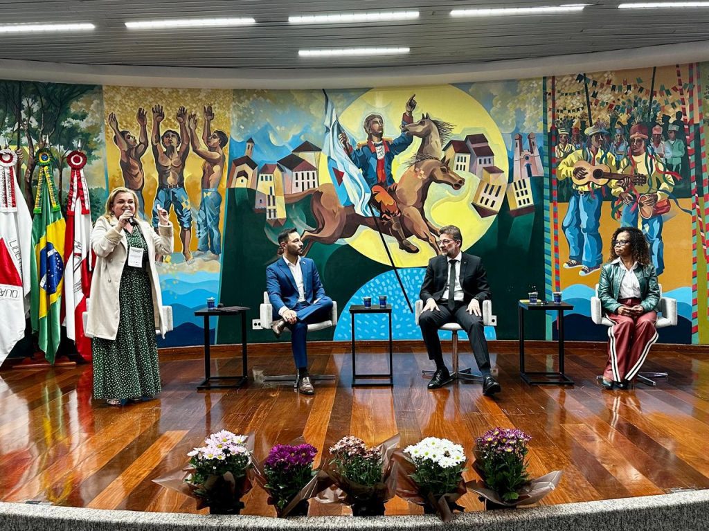 Sefaz participa de seminário nacional e anuncia evento sobre ouvidorias no estado