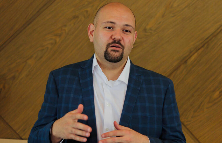 Tecnologia hospitalar vira peça-chave para destravar eficiência do SUS, avalia especialista Luã Santiago